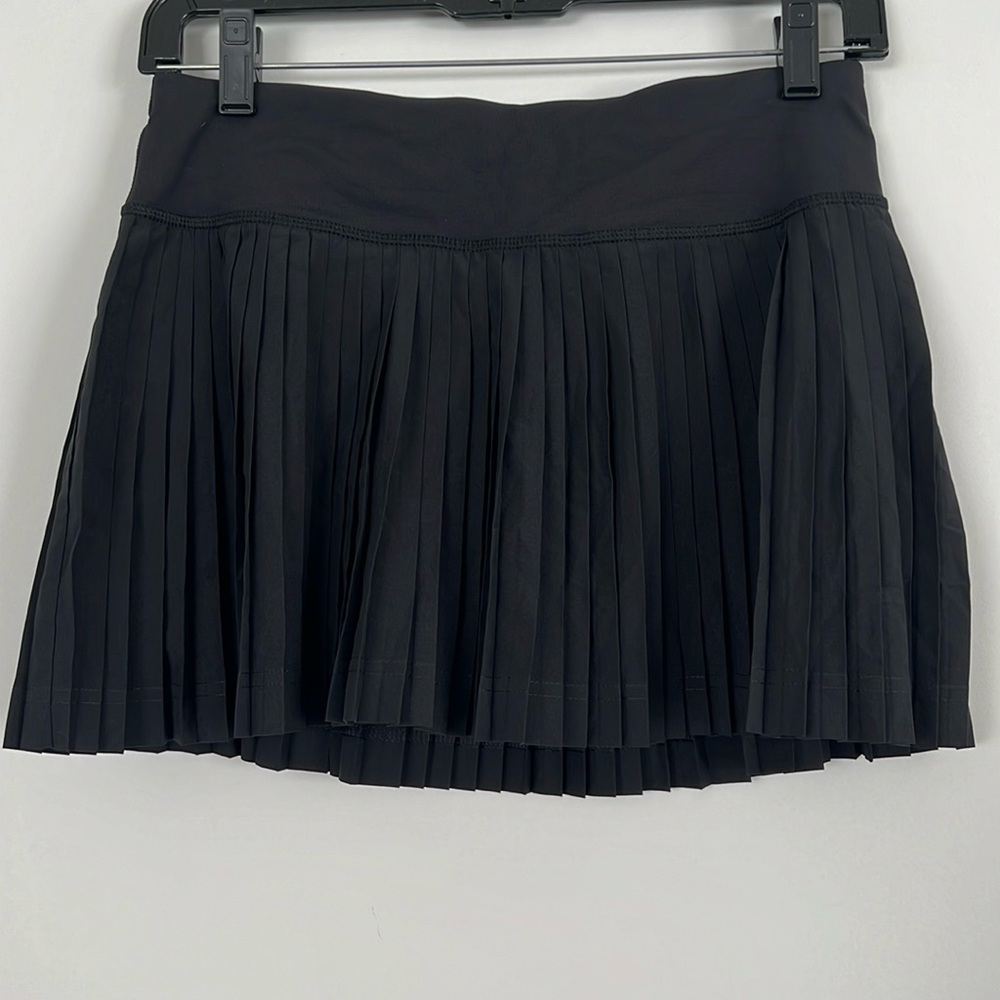 Lululemon pleated skirt